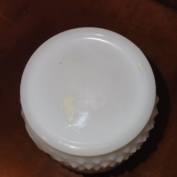 Milk glass Hobnail Candy Dish Flower Vase in Excellent Condition - Picture 3 of 3